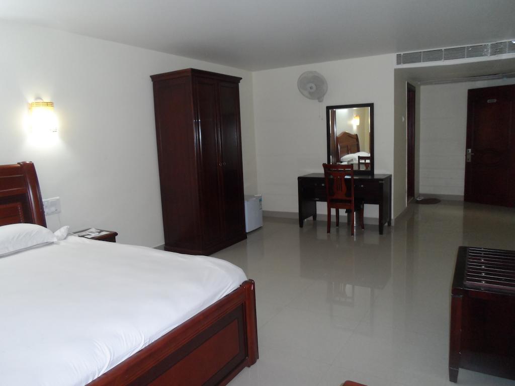 Psr Hotel Tirupati Phòng bức ảnh