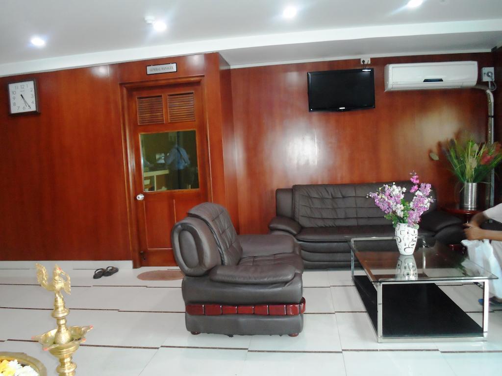 Psr Hotel Tirupati Ngoại thất bức ảnh