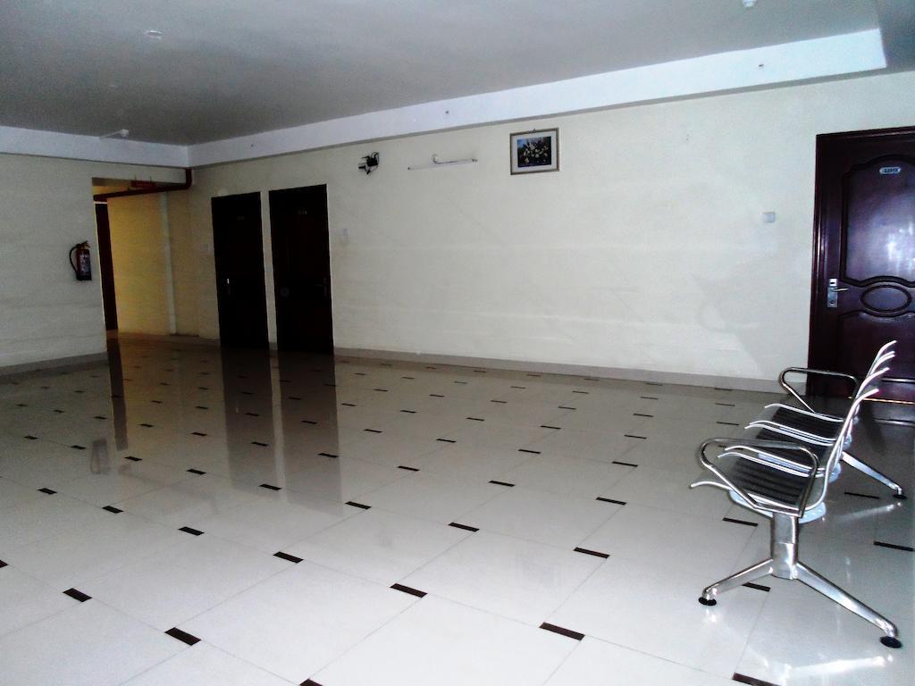 Psr Hotel Tirupati Ngoại thất bức ảnh